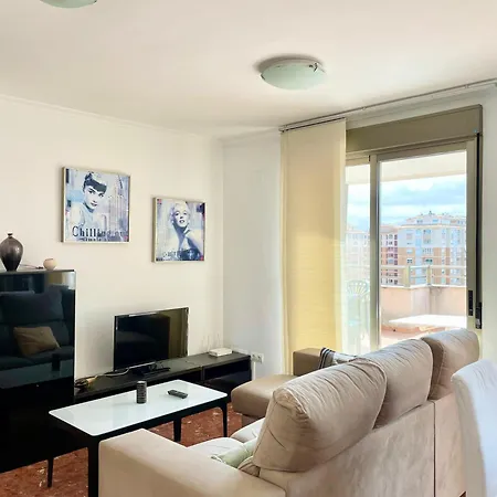 Atico Luminoso En Centro. Apartment *